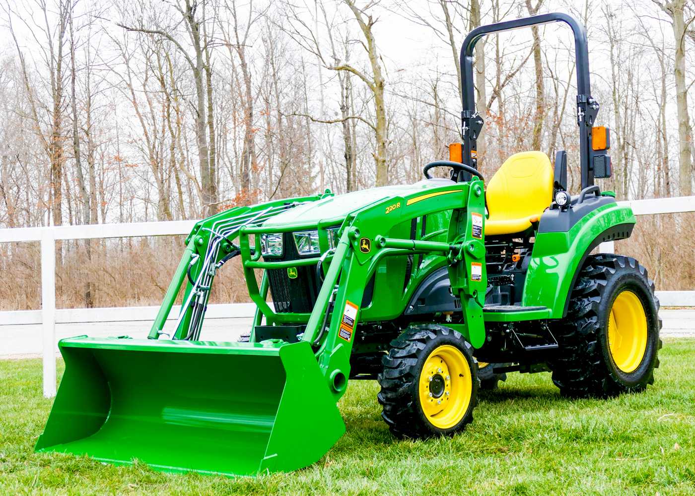 John Deere 2032R