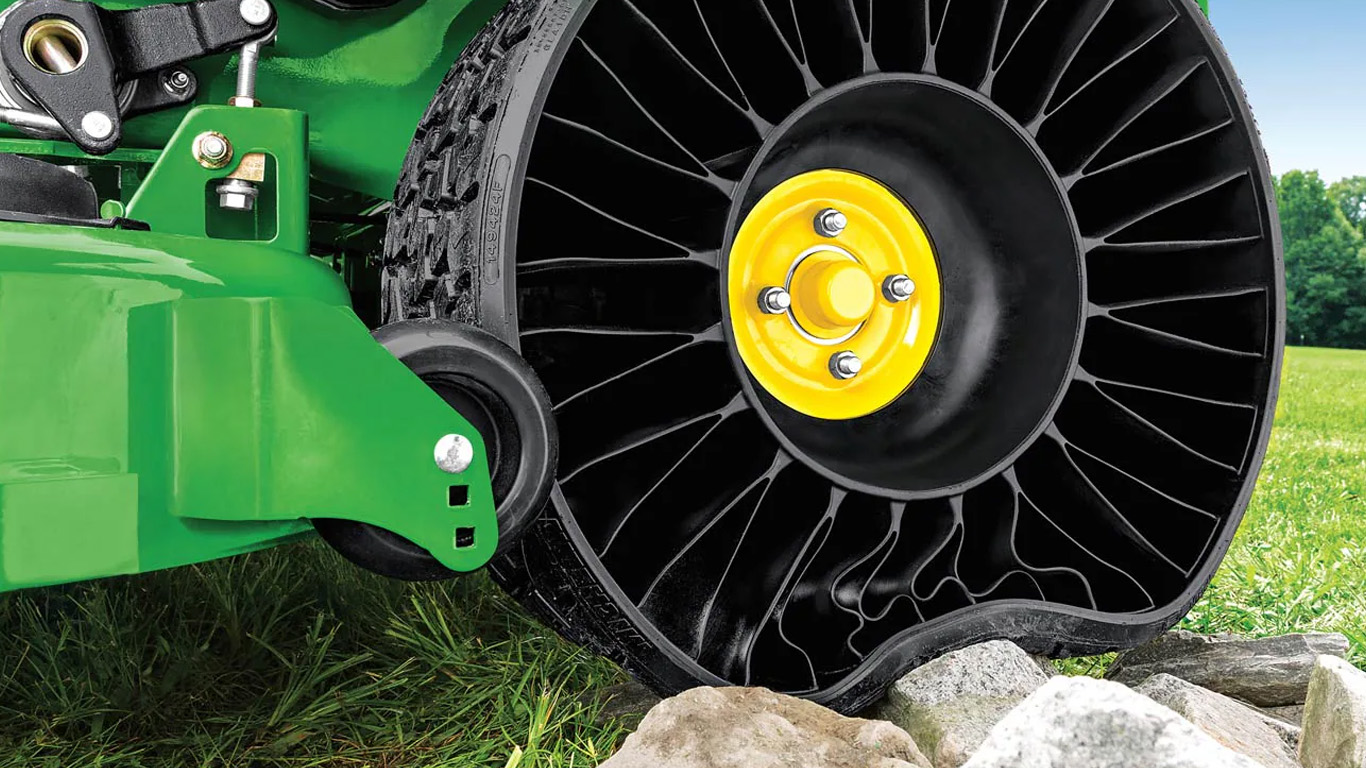 MICHELIN X Tweel Turf for QuikTrak