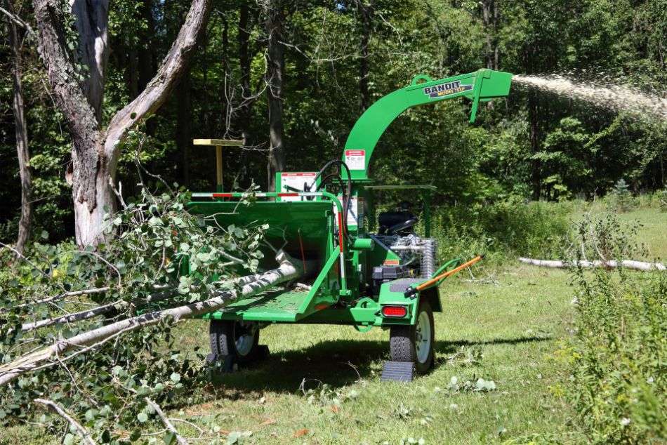 Towable Hand Fed Chippers